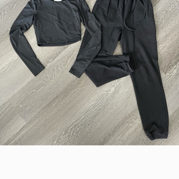 Meshki crop top black - Picture 2 of 2